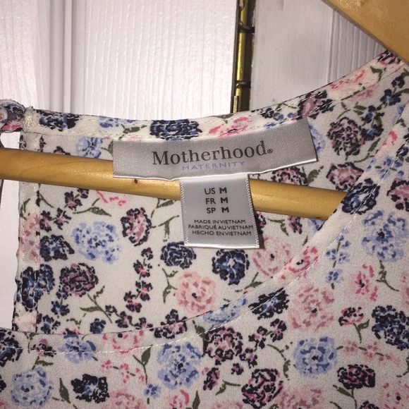 Floral Motherhood Maternity Top - Picture 3 of 3